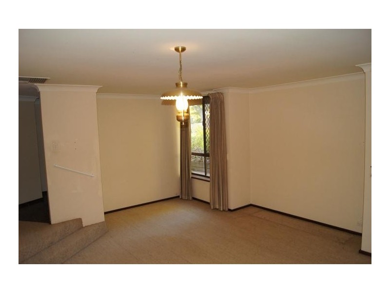 6 Nigel Court, Leeming WA 6149