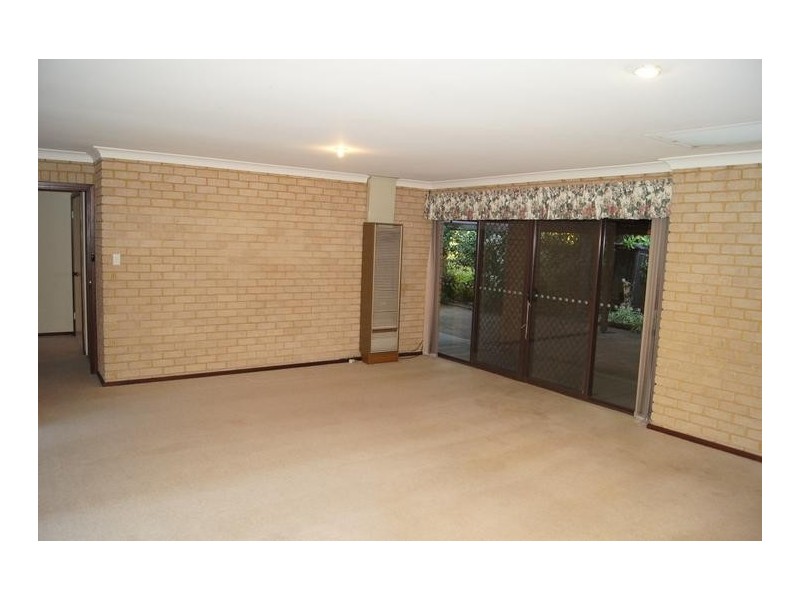 6 Nigel Court, Leeming WA 6149