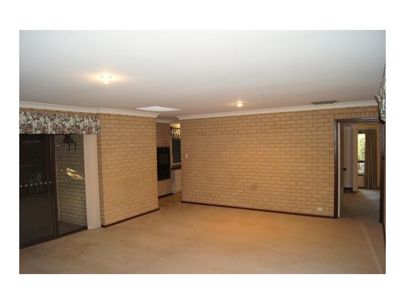 6 Nigel Court, Leeming WA 6149