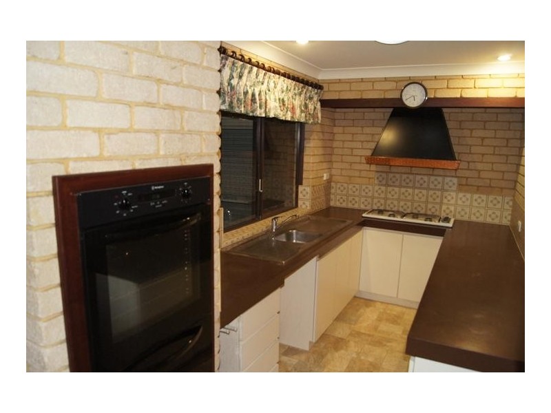 6 Nigel Court, Leeming WA 6149