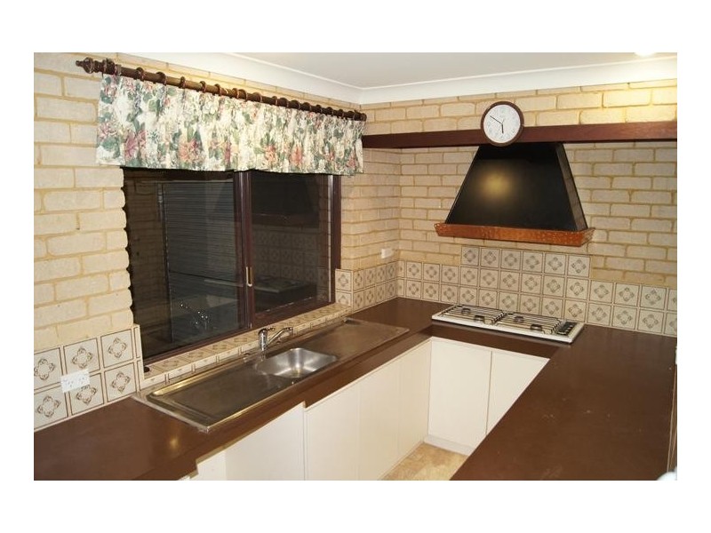 6 Nigel Court, Leeming WA 6149