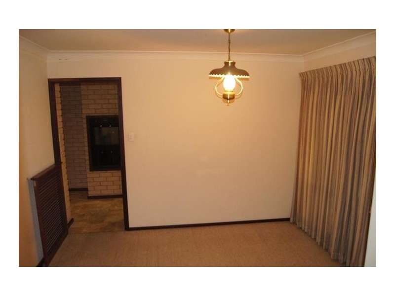 6 Nigel Court, Leeming WA 6149