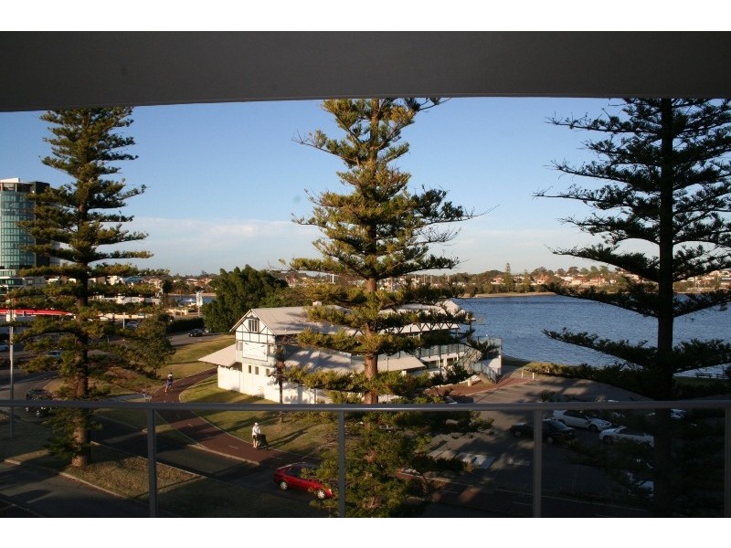 202/1 The Esplanade, Mount Pleasant WA 6153