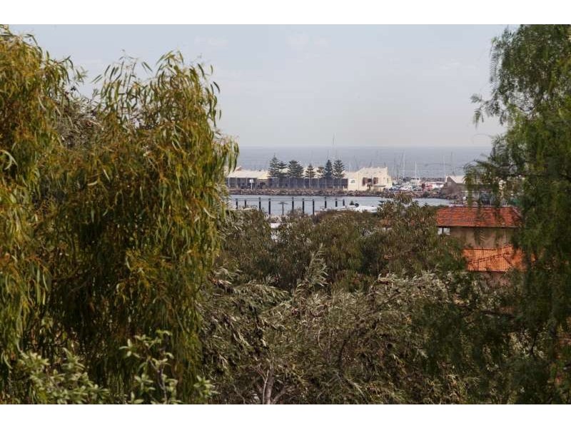 12 Ameling Rise, Fremantle WA 6160