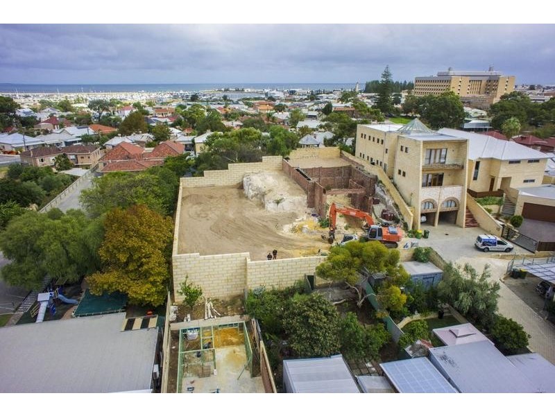 12 Ameling Rise, Fremantle WA 6160