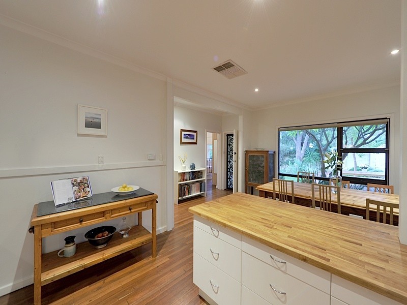 133 Samson Street, White Gum Valley WA 6162