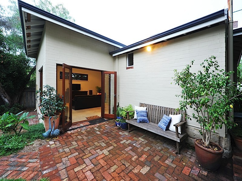 133 Samson Street, White Gum Valley WA 6162