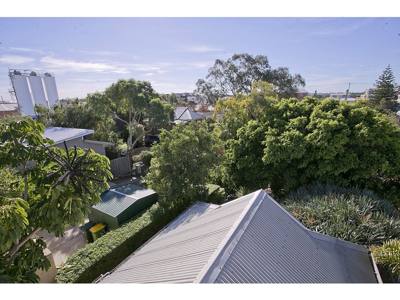 60 Thompson Road, North Fremantle WA 6159