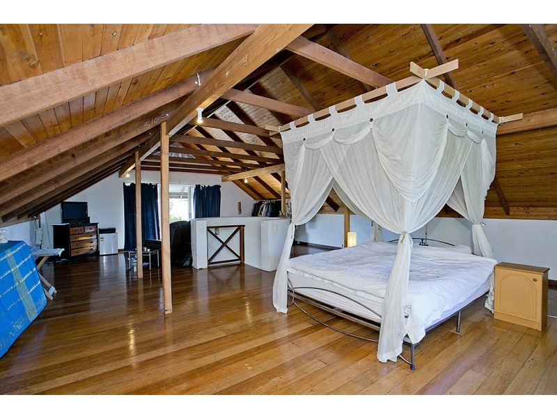 60 Thompson Road, North Fremantle WA 6159