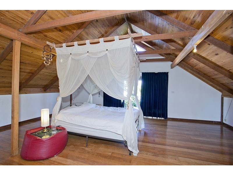 60 Thompson Road, North Fremantle WA 6159