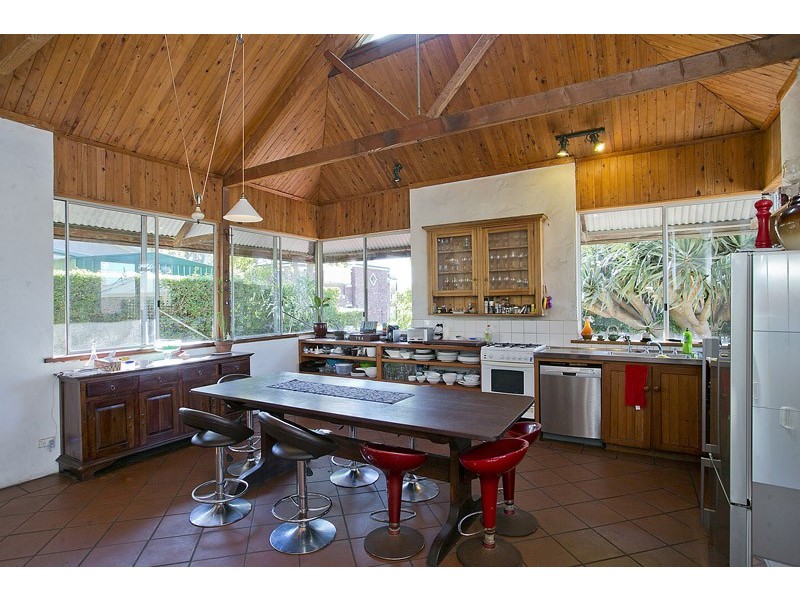 60 Thompson Road, North Fremantle WA 6159