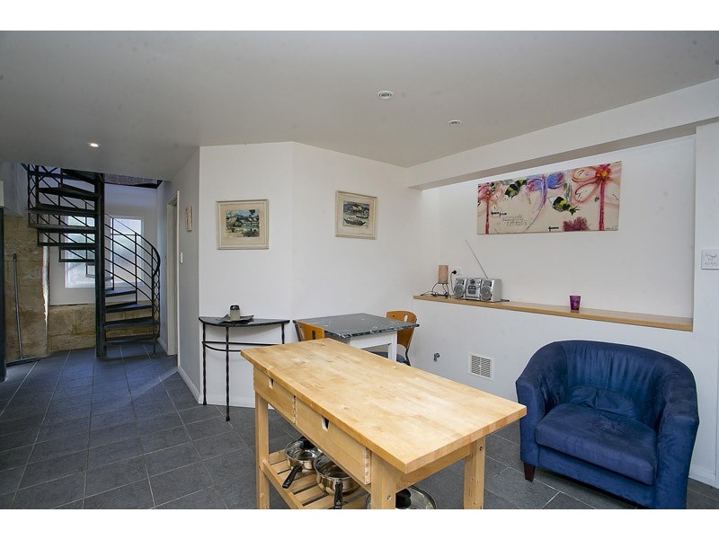 60 Thompson Road, North Fremantle WA 6159