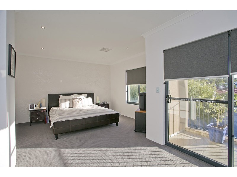 1/22 Point Walter Road, Bicton WA 6157