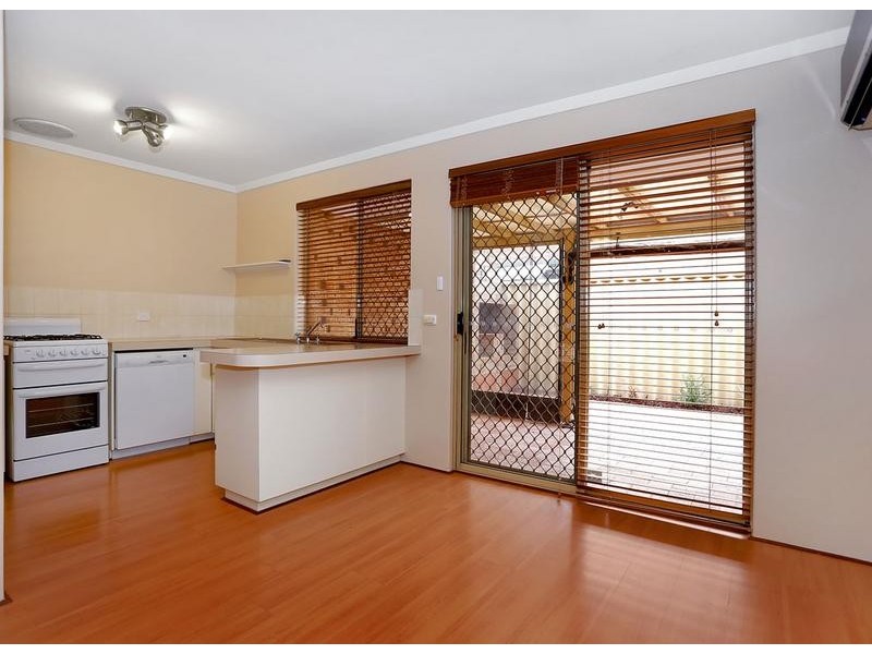 4/159 Stock Road, Attadale WA 6156