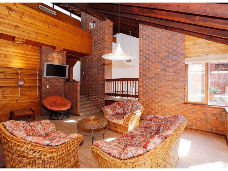 27 Malsbury Street, Bicton WA 6157