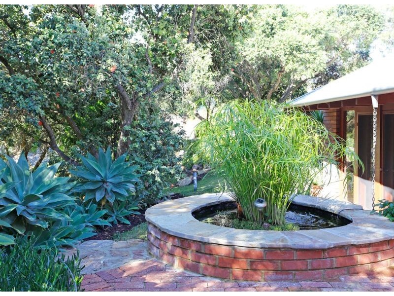 27 Malsbury Street, Bicton WA 6157