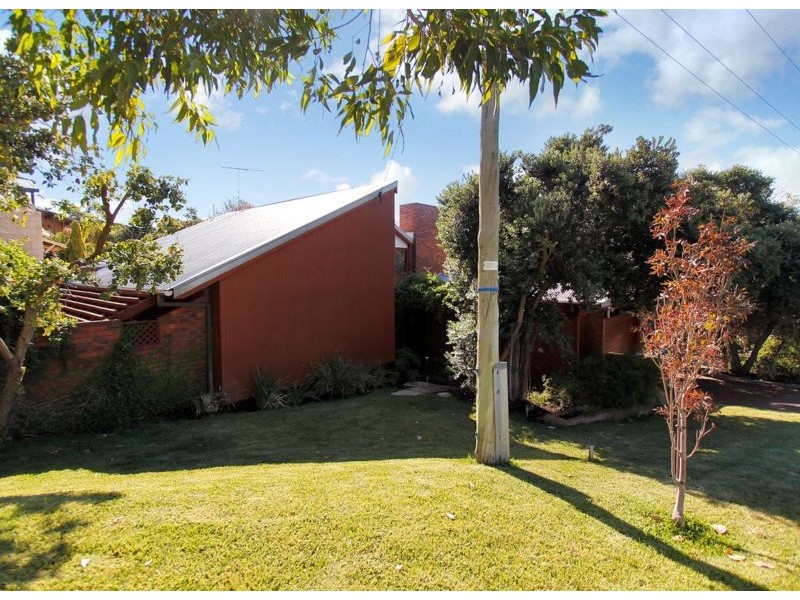 27 Malsbury Street, Bicton WA 6157