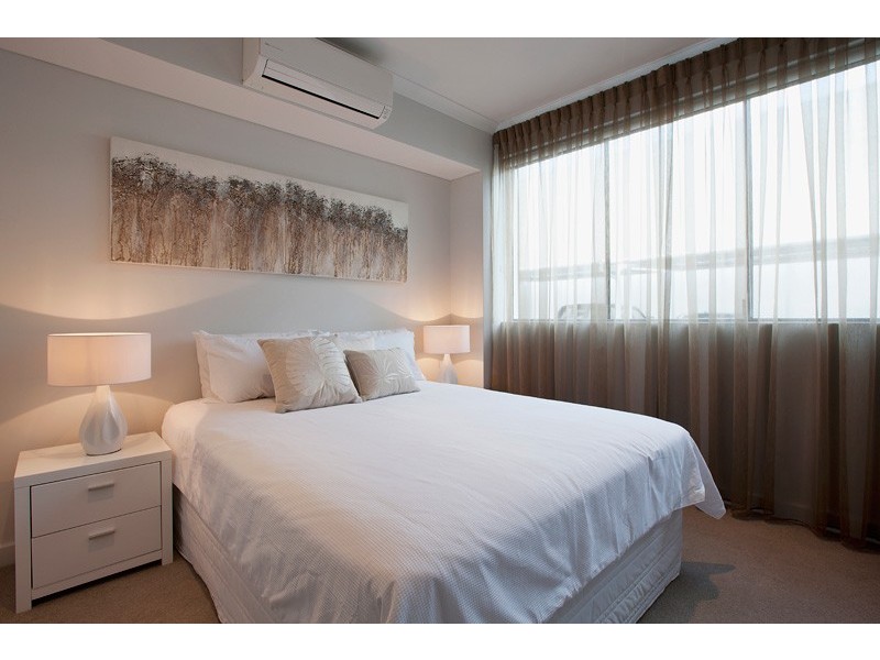 1/7 College Corner, O’connor WA 6163