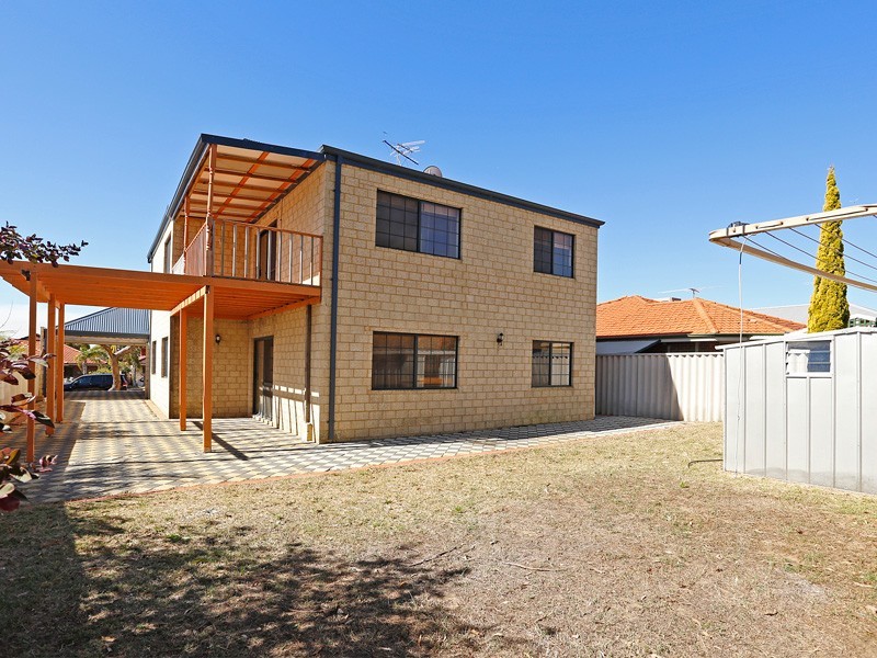 22 Maw Close, Palmyra WA 6157