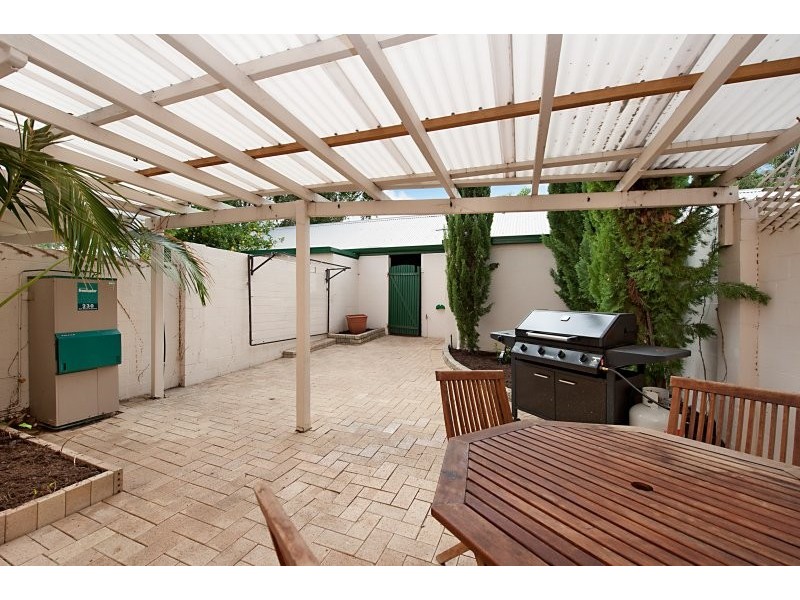 2/116 Solomon Street, Fremantle WA 6160