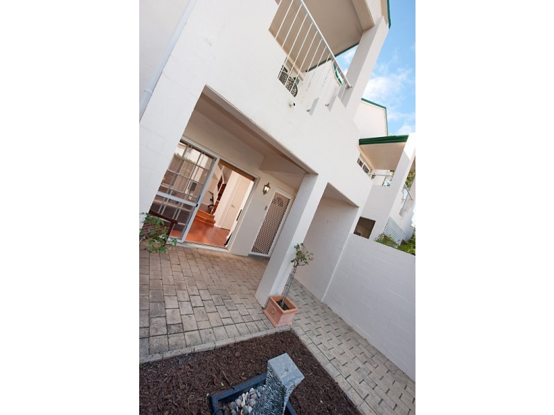 2/116 Solomon Street, Fremantle WA 6160