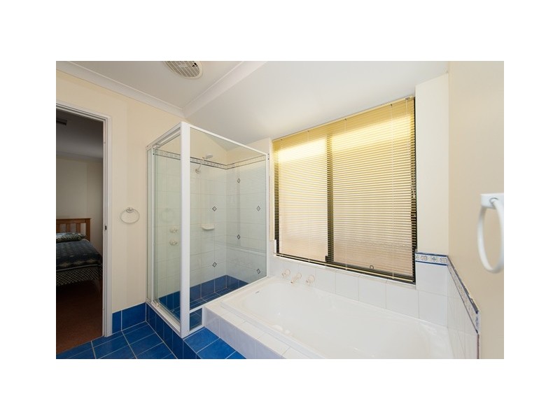 82 Peterborough Circle, North Lake WA 6163