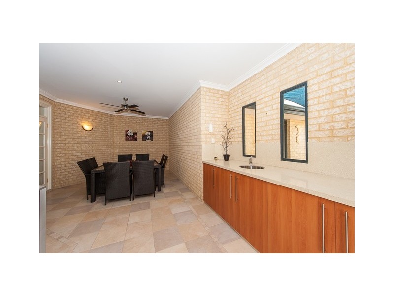 82 Peterborough Circle, North Lake WA 6163