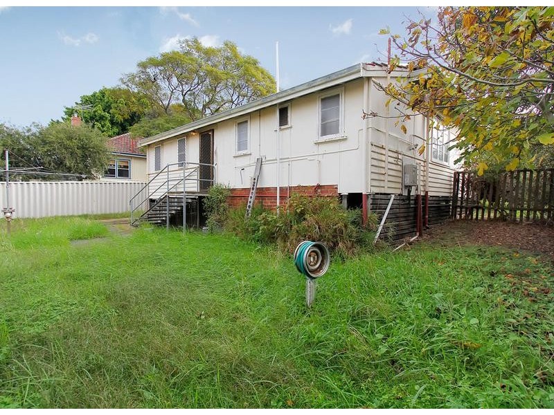 9 Nicholas Crescent, Hilton WA 6163