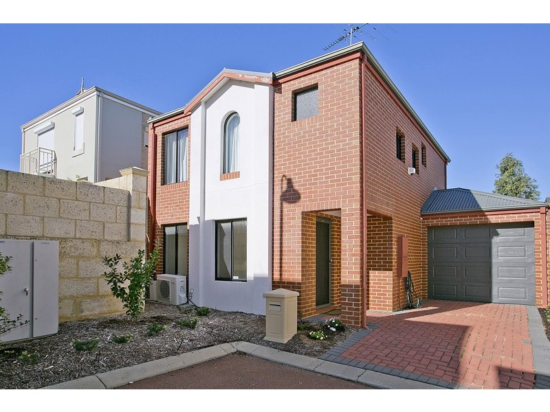 16 Lockwood Court, Bicton WA 6157