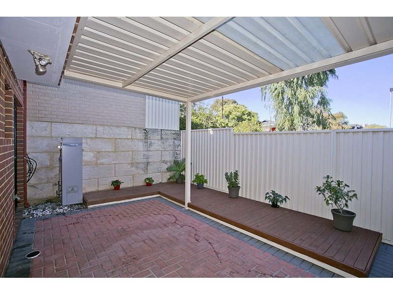 16 Lockwood Court, Bicton WA 6157