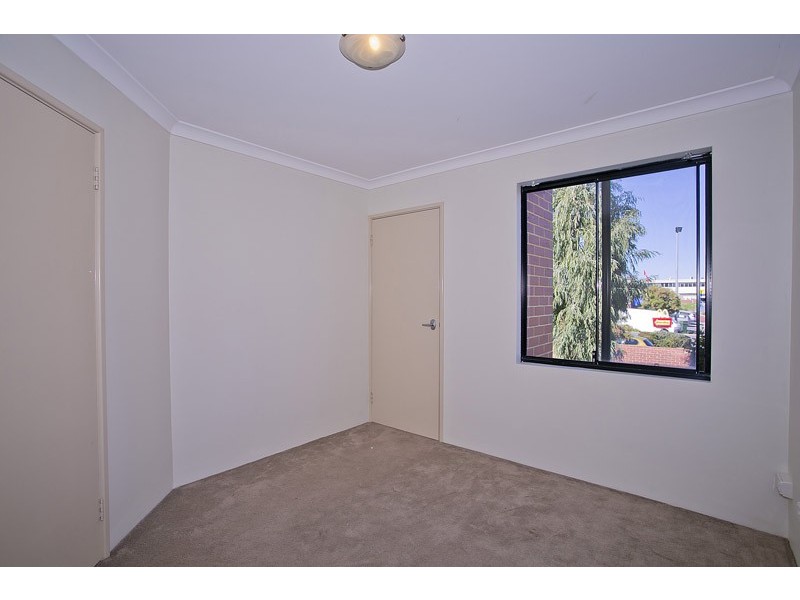 16 Lockwood Court, Bicton WA 6157