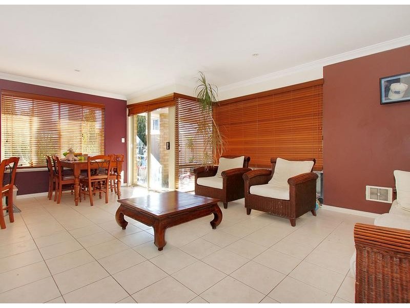 2/7 Rosa Place, Spearwood WA 6163