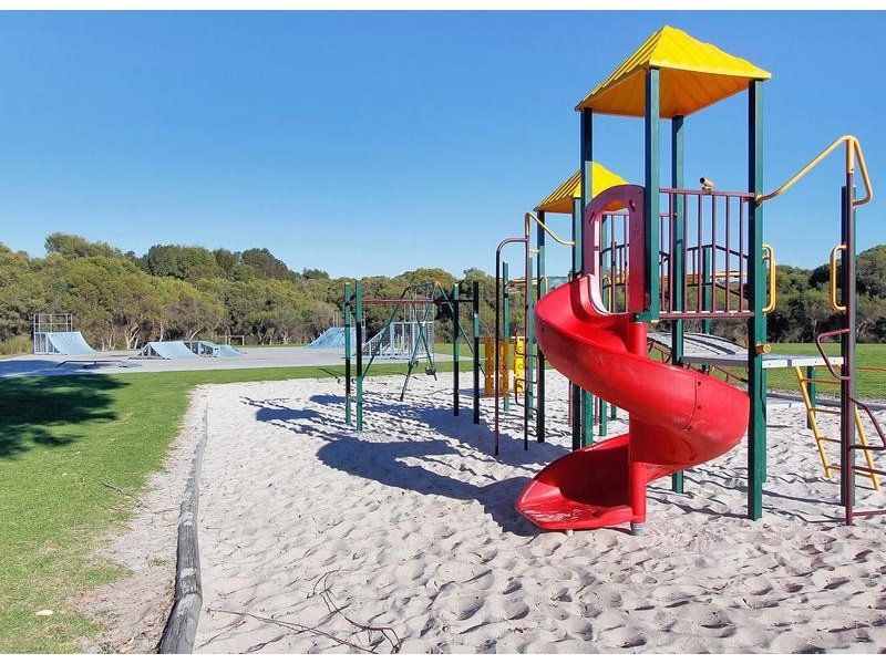 2/7 Rosa Place, Spearwood WA 6163