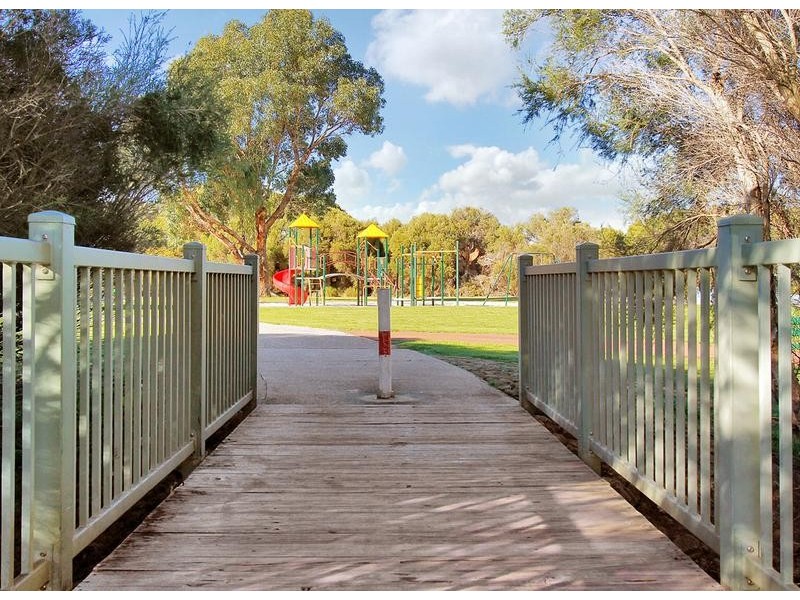 2/7 Rosa Place, Spearwood WA 6163