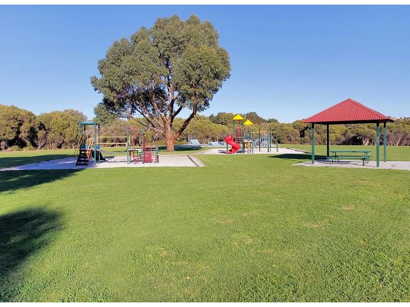 2/7 Rosa Place, Spearwood WA 6163