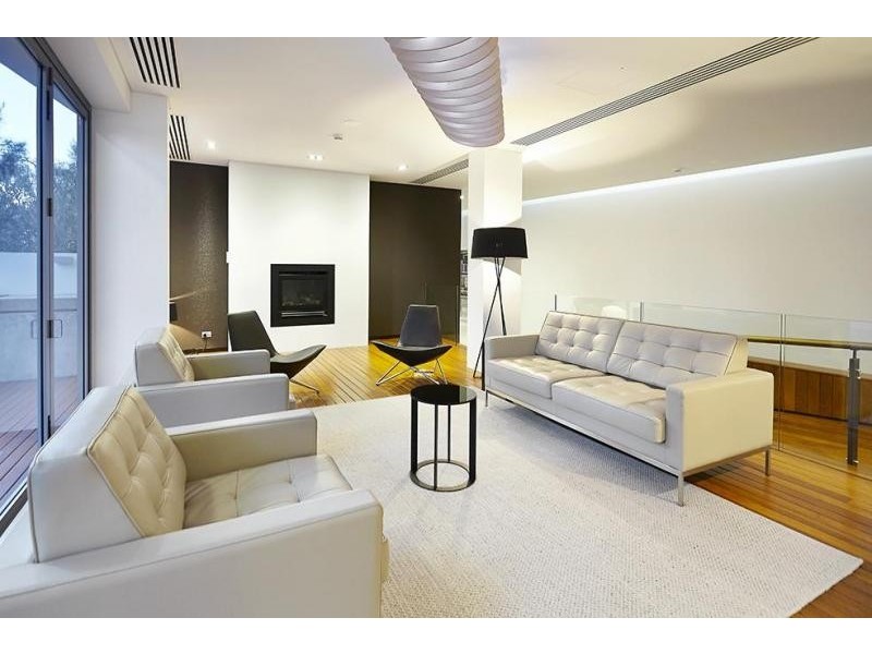 RS 8, 2 Doepel Street, North Fremantle WA 6159