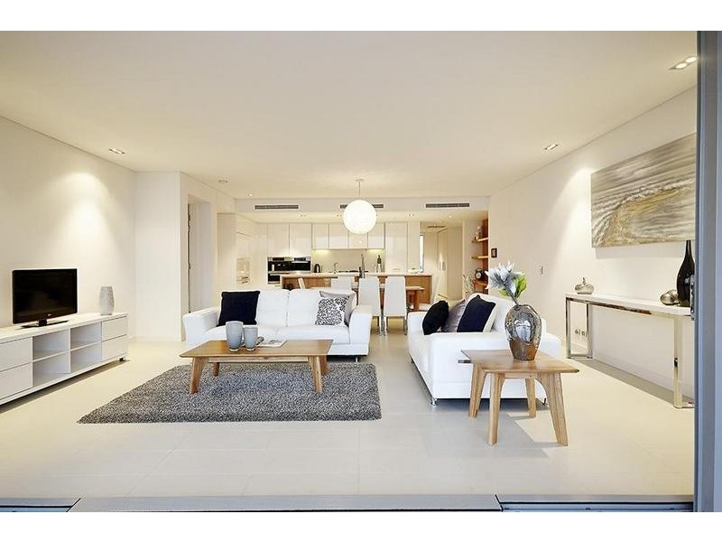 RS18, 2 Doepel Street, North Fremantle WA 6159