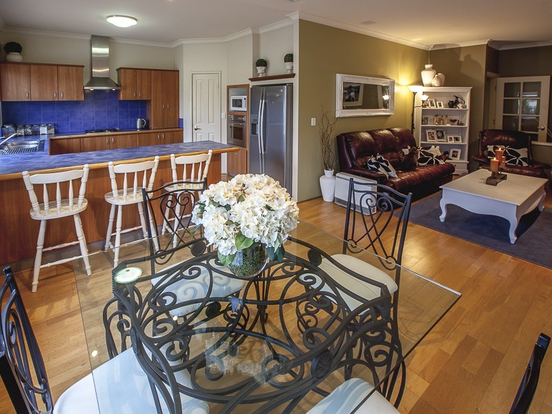 38 Draycott Loop, Canning Vale WA 6155