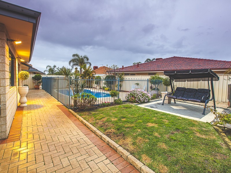 38 Draycott Loop, Canning Vale WA 6155