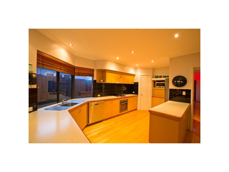 12 Kitchener Road, Melville WA 6156