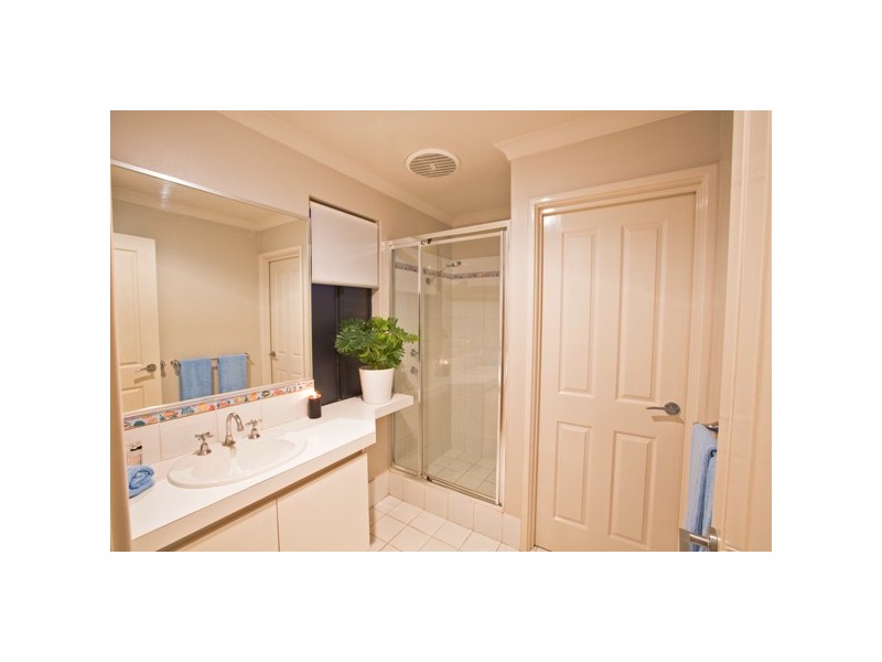 12 Kitchener Road, Melville WA 6156