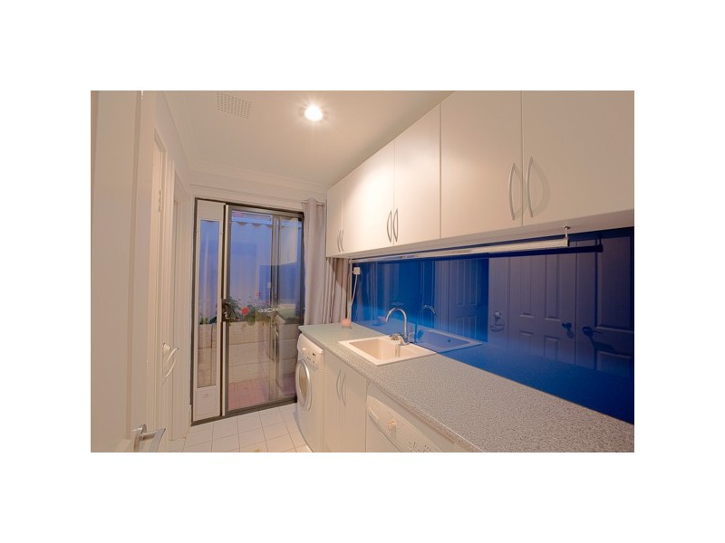 12 Kitchener Road, Melville WA 6156