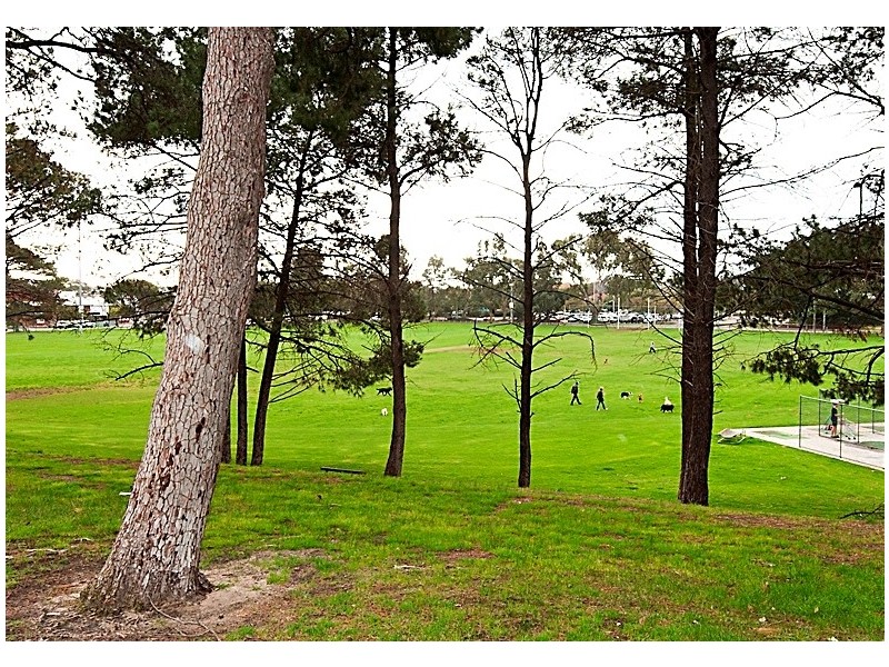 12 Kitchener Road, Melville WA 6156