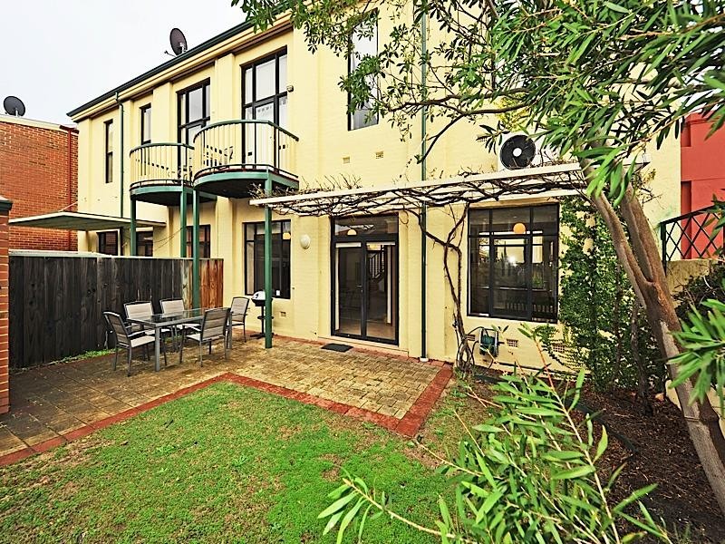 7/88 Hampton Road, Fremantle WA 6160
