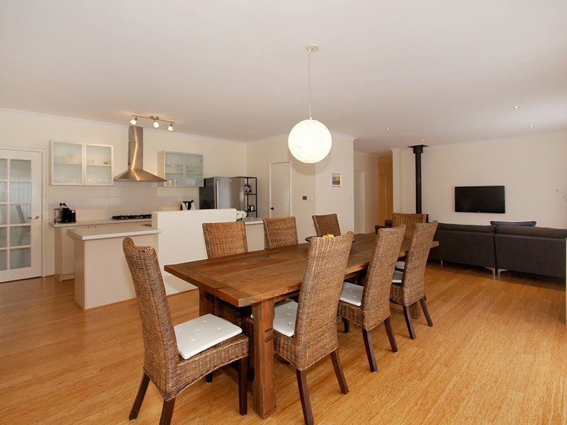 114 Piara Drive, Piara Waters WA 6112