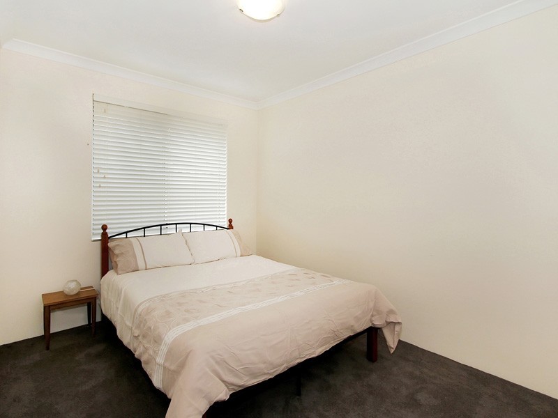 114 Piara Drive, Piara Waters WA 6112