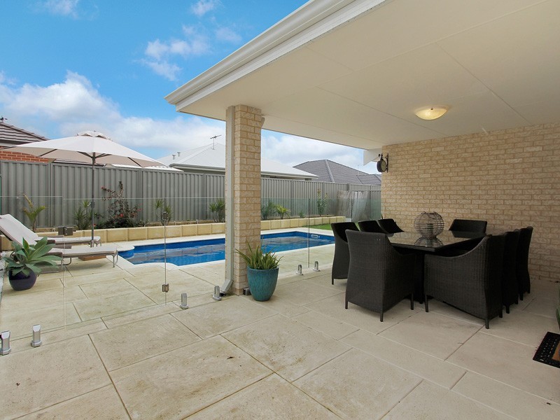 114 Piara Drive, Piara Waters WA 6112