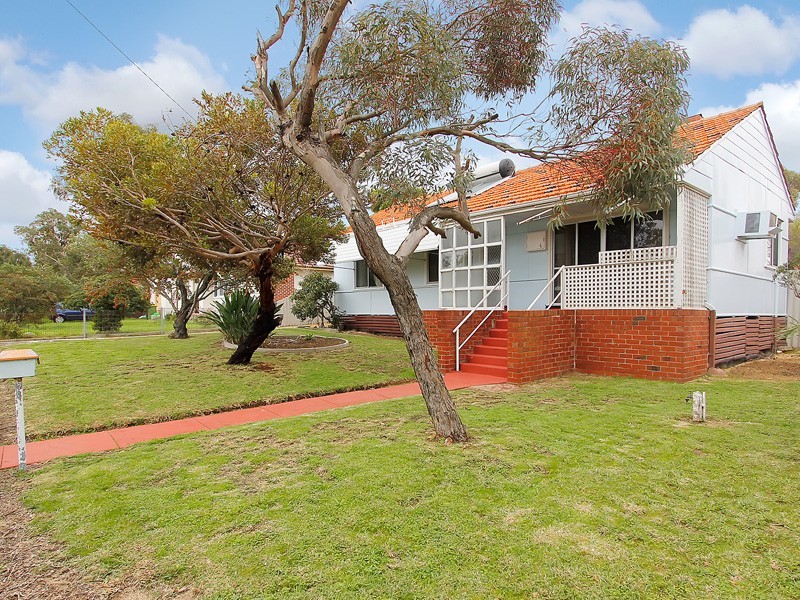 6 Minilya Avenue, White Gum Valley WA 6162