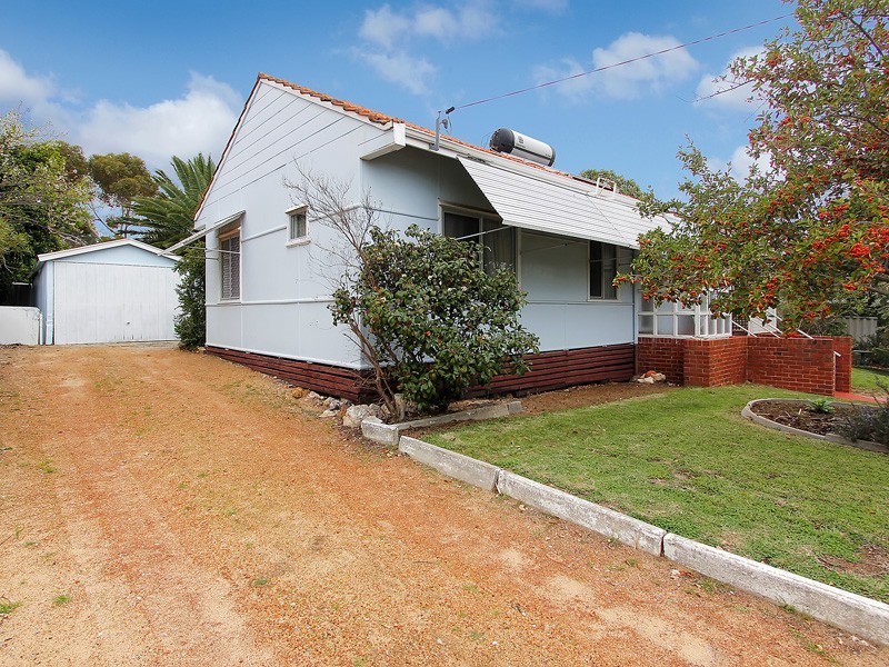 6 Minilya Avenue, White Gum Valley WA 6162