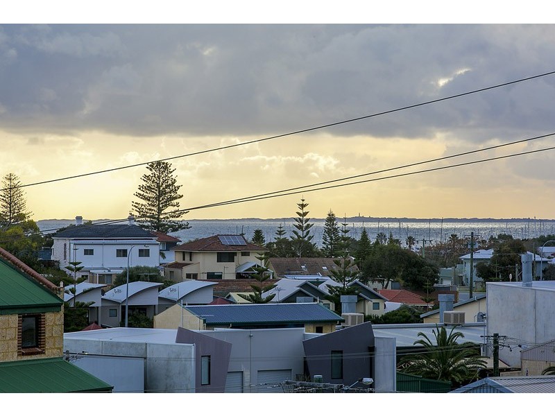 11/18 Strang Street, Beaconsfield WA 6162